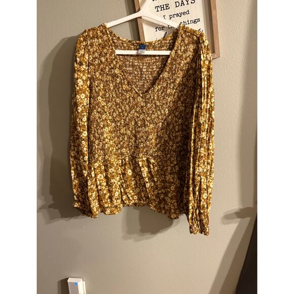 Old Navy Smocked Long-Sleeve V-Neck Blouse in color, yellow floral- size XXL - Picture 2 of 5
